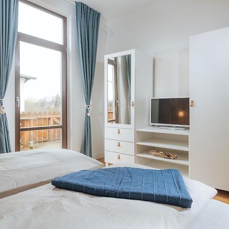 Grosse Koje Mit Terrasse Apartment Rostock Bagian luar foto