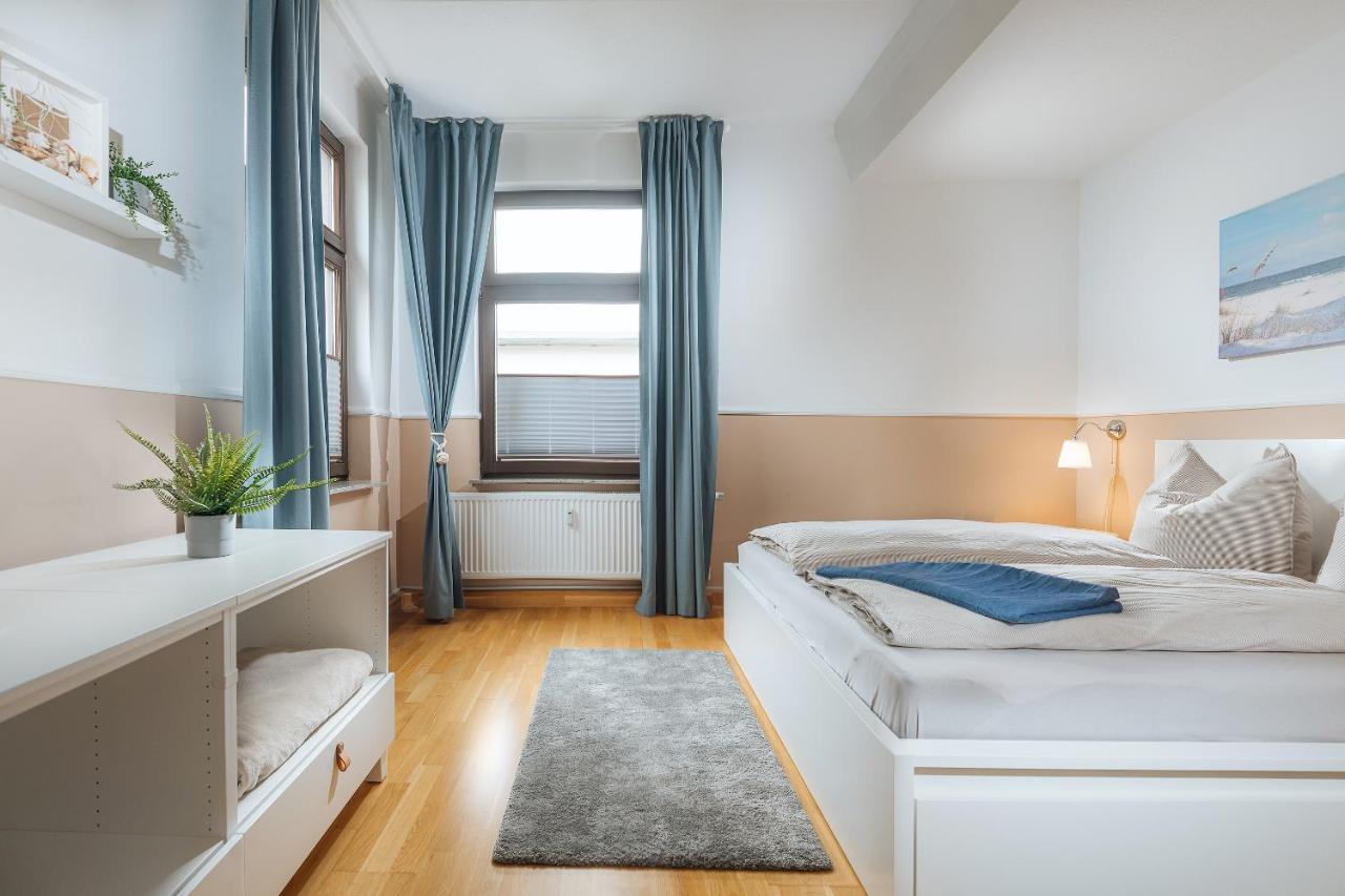 Grosse Koje Mit Terrasse Apartment Rostock Bagian luar foto