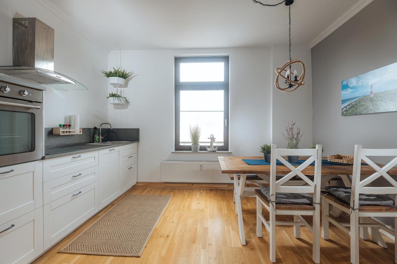 Grosse Koje Mit Terrasse Apartment Rostock Bagian luar foto